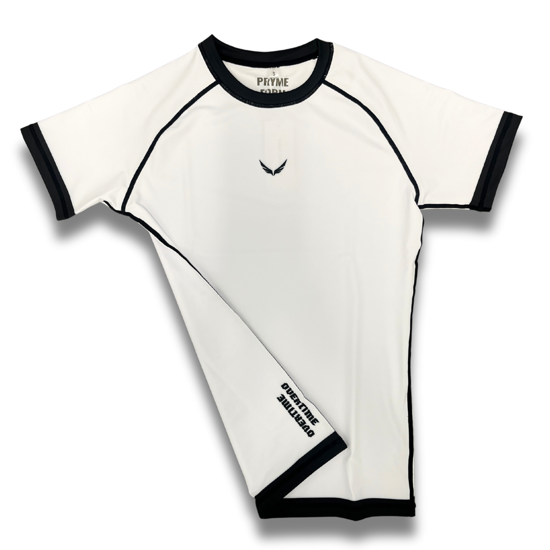R08. Rashguard short sleeve - White/Black