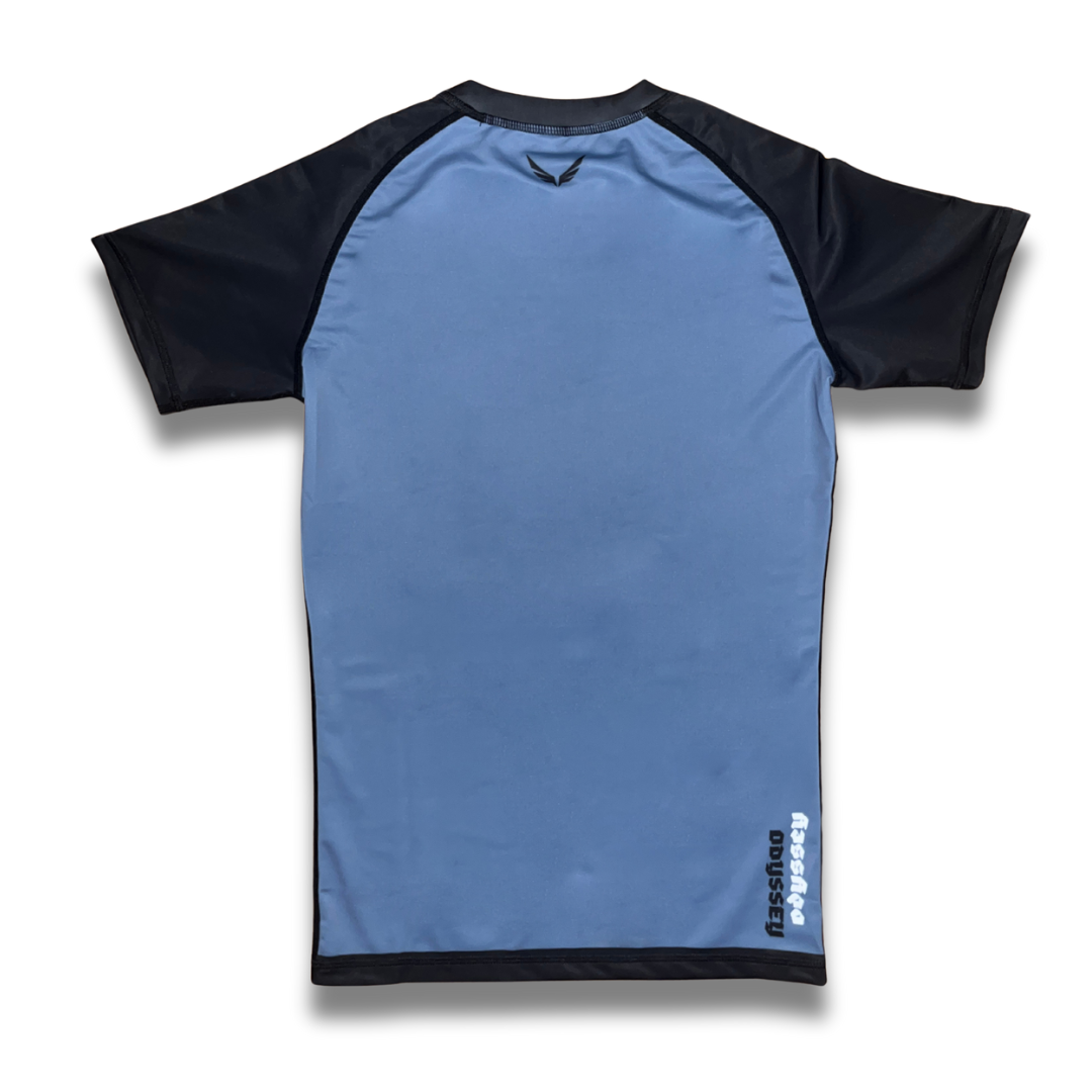 R06. Rashguard short sleeve - Muted Blue/Black